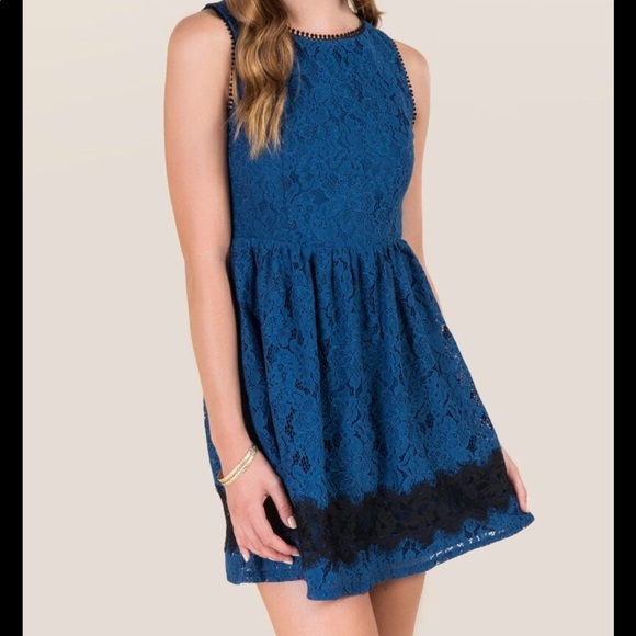 Francesca's Blue Lace Mini Dress SZ Small - Picture 2 of 12